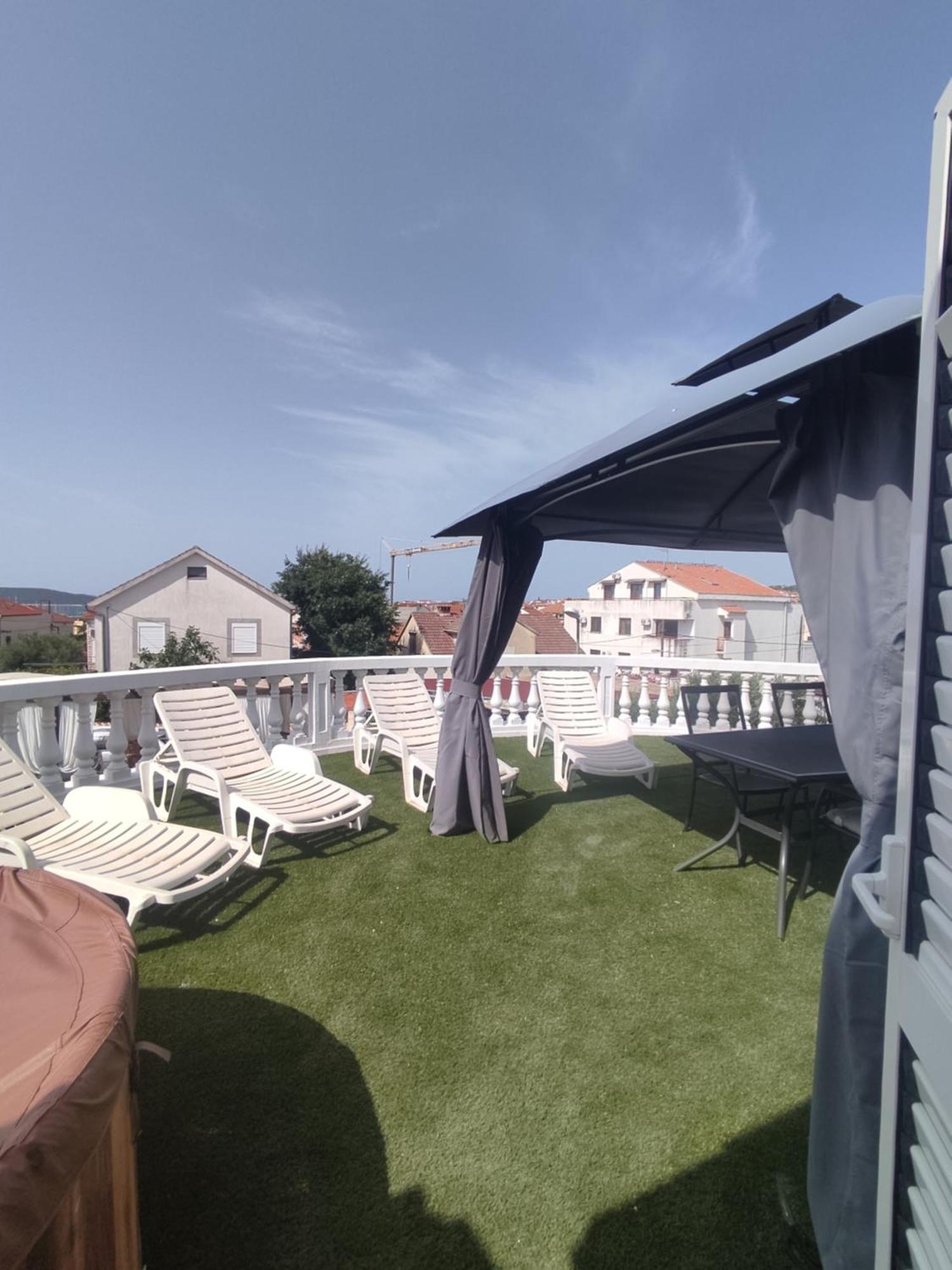 Apartments Villa Dalmatina Vodice Eksteriør billede