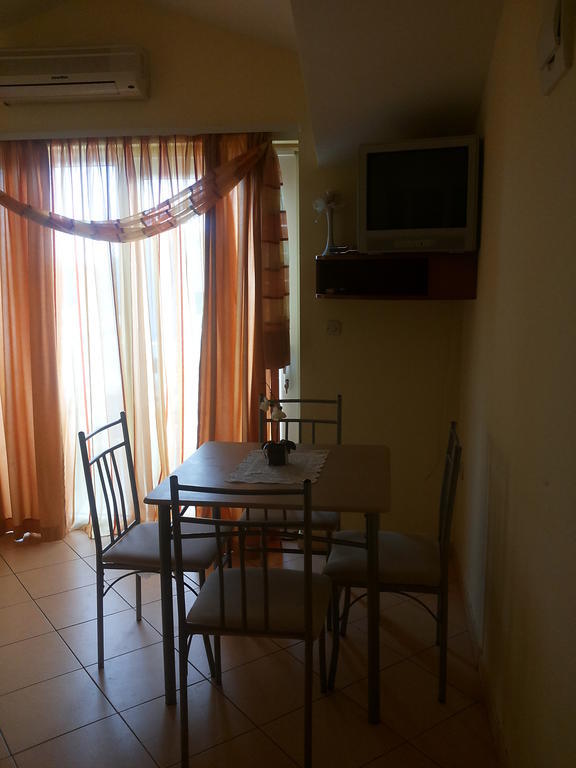 Apartments Villa Dalmatina Vodice Værelse billede