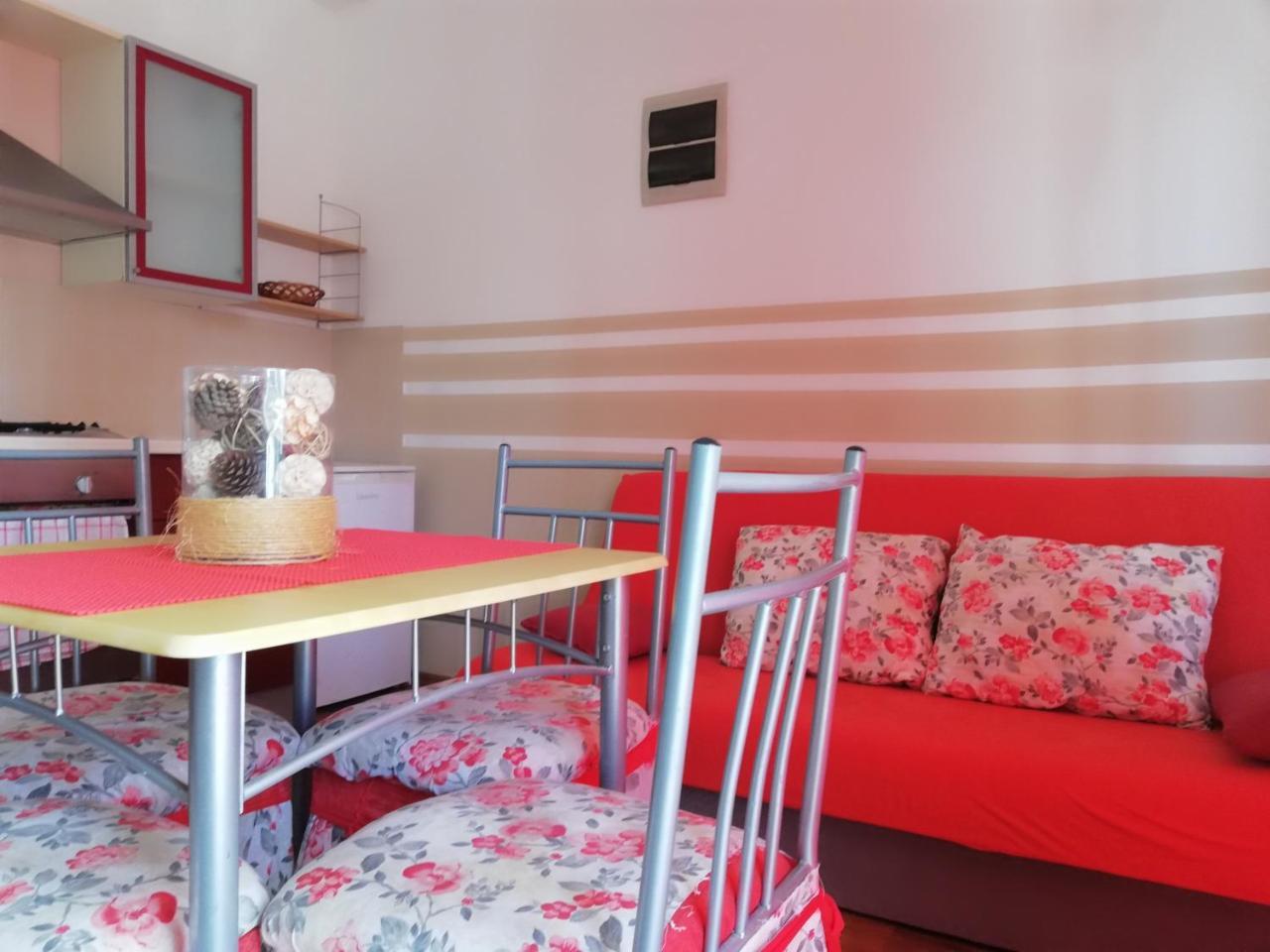 Apartments Villa Dalmatina Vodice Eksteriør billede