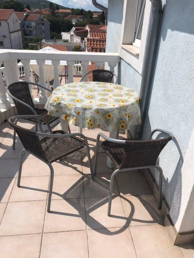 Apartments Villa Dalmatina Vodice Eksteriør billede